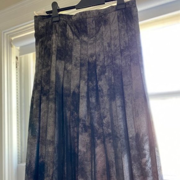 Du Jour Faux Suede Metallic Skirt - Picture 1 of 5